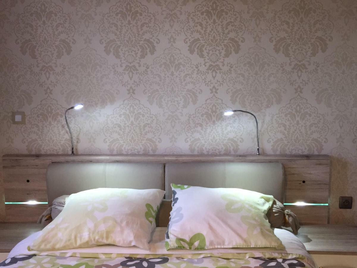 Domaine Jeanne D'Arc Bed & Breakfast Valhuon Exterior photo