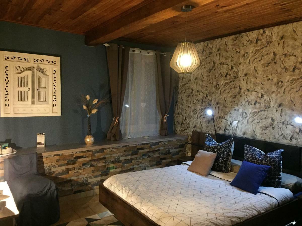 Domaine Jeanne D'Arc Bed & Breakfast Valhuon Exterior photo